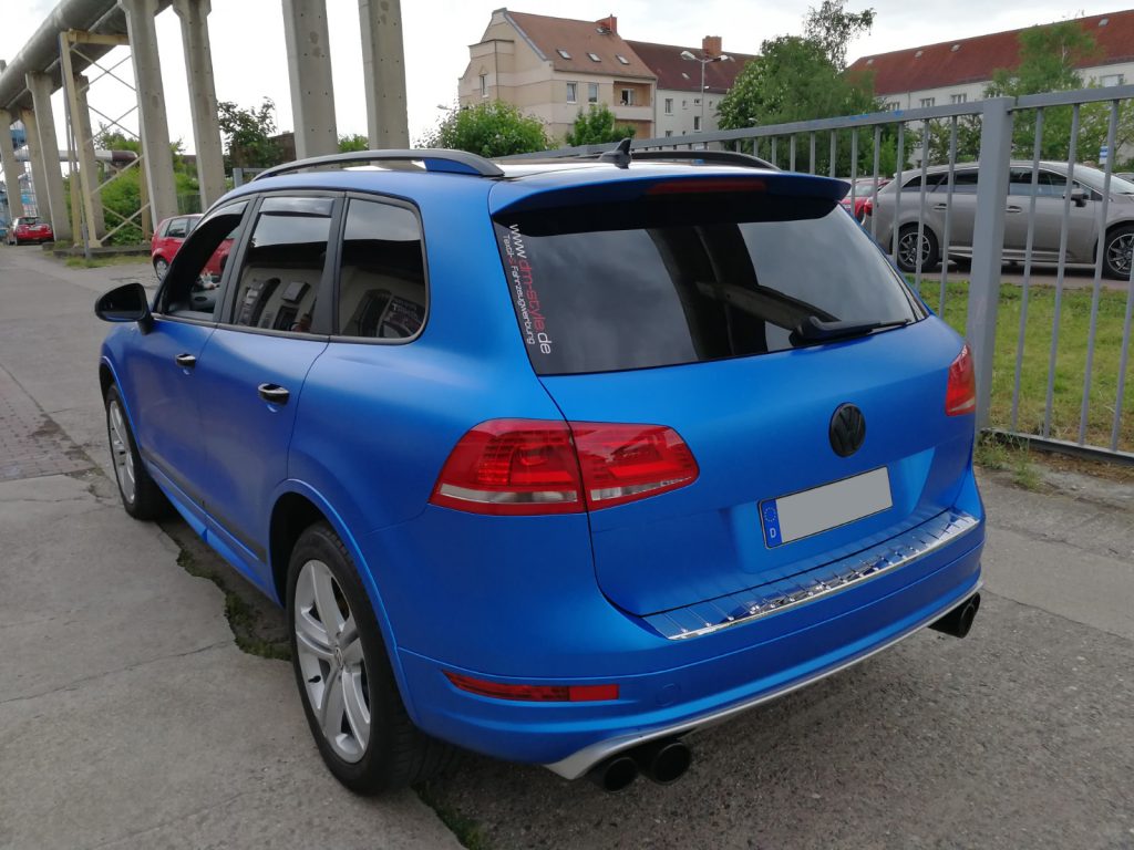 Auto folieren, Auto Folierung, CAR WRAPPING VW TOUAREG 3M 1080 Serie in satin perfect blue